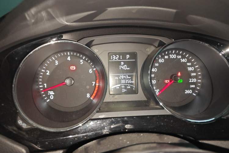 Used Volkswagen Sagitar 2018 1.6L Automatic Comfort Model Odometer Close Up