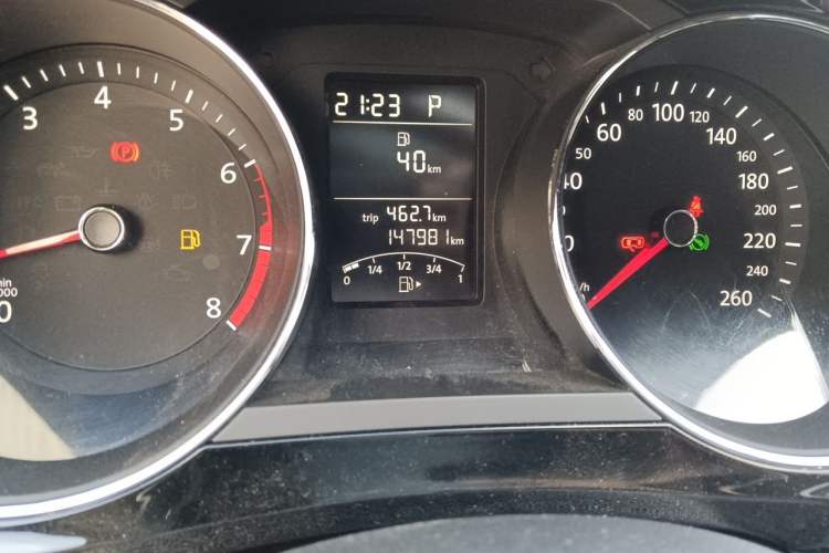 Used Volkswagen Sagitar 2018 1.6L Automatic Comfort Model Odometer Close Up