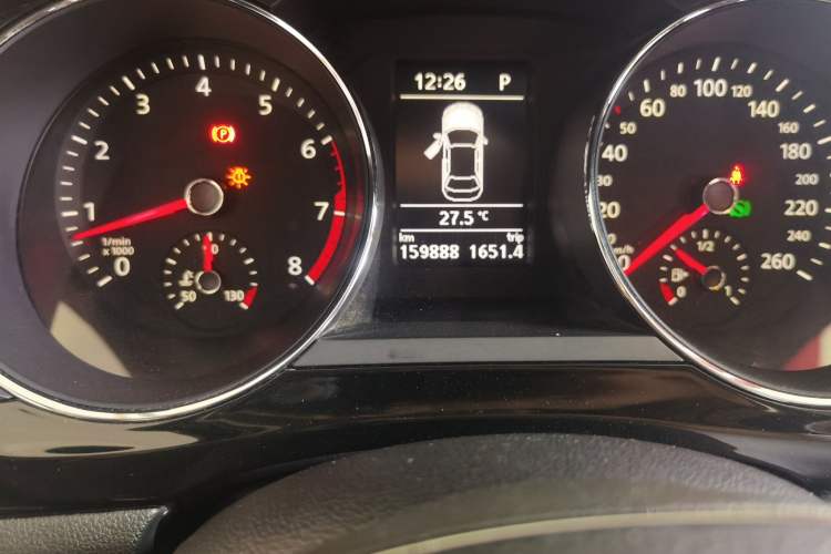 Used Volkswagen Sagitar 2018 180TSI DSG Prestige Edition Odometer Close Up