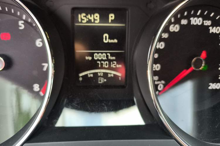 Used Volkswagen Sagitar 2018 1.6L Automatic Comfort Model Odometer Close Up