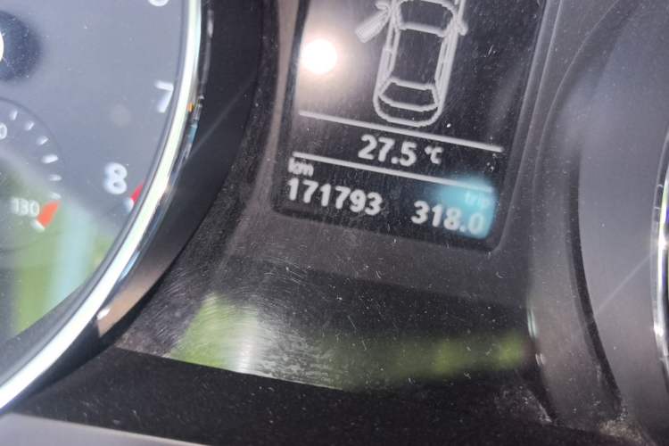 Used Volkswagen Sagitar 2018 280TSI DSG Comfort Model Odometer Close Up