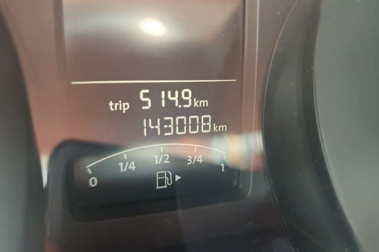 Used Volkswagen Sagitar 2018 1.6L Automatic Comfort Model Odometer Close Up