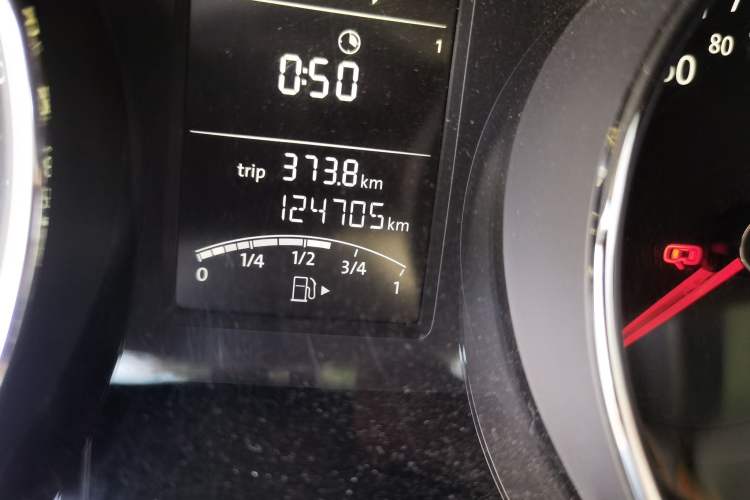 Used Volkswagen Sagitar 2018 1.6L Automatic Comfort Model Odometer Close Up