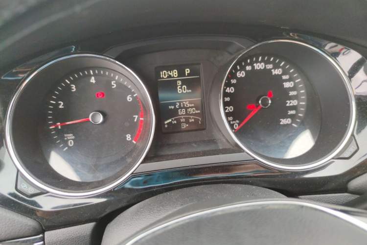 Used Volkswagen Sagitar 2018 1.6L Automatic Comfort Model Odometer Close Up