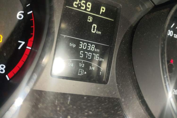 Used Volkswagen Sagitar 2018 1.6L Automatic Comfort Model Odometer Close Up
