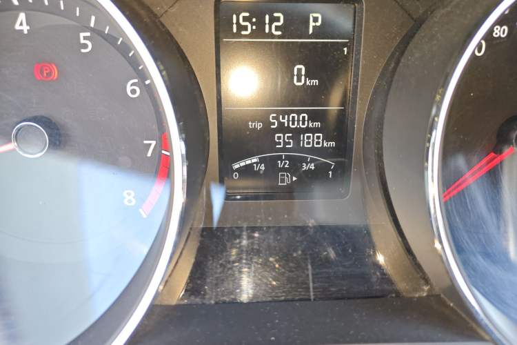 Used Volkswagen Sagitar 2018 1.6L Automatic Comfort Model Odometer Close Up
