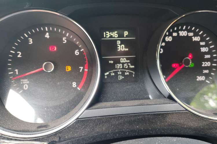 Used Volkswagen Sagitar 2018 1.6L Automatic Comfort Model Odometer Close Up