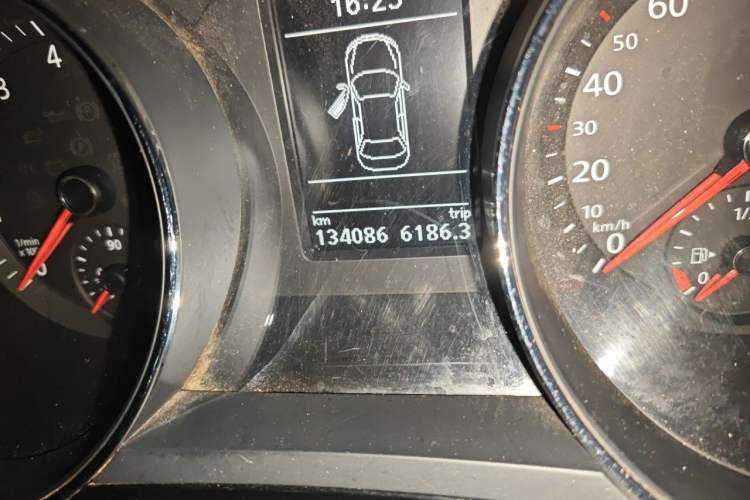 Used Volkswagen Sagitar 2018 280TSI DSG Ignite Edition Odometer Close Up