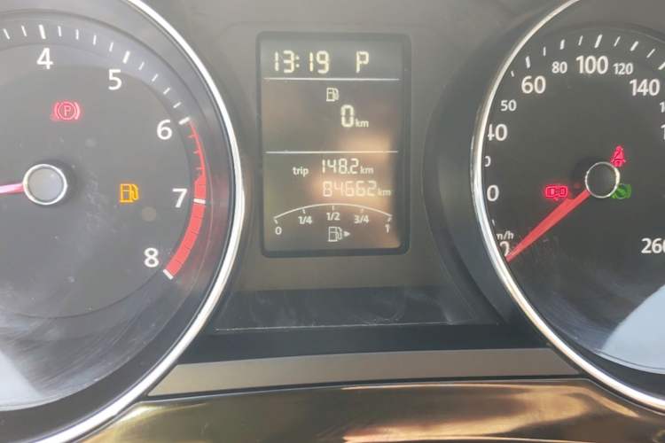 Used Volkswagen Sagitar 2018 1.6L Automatic Comfort Model Odometer Close Up