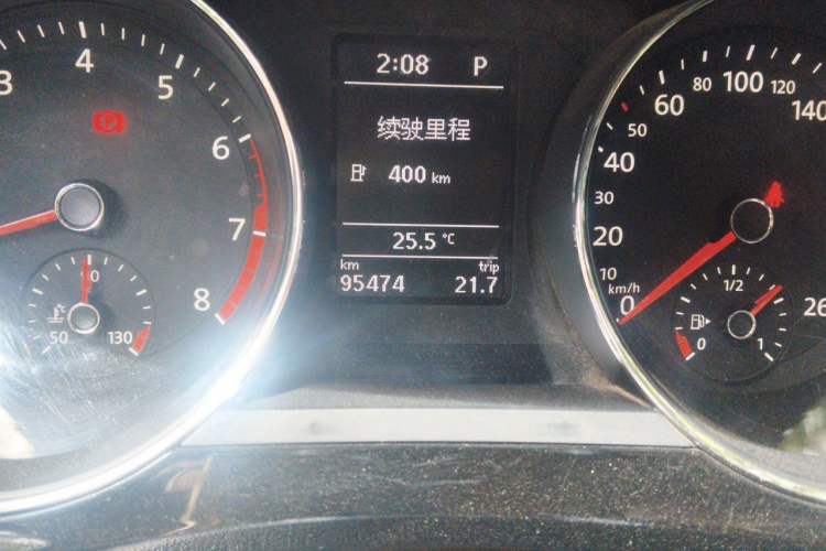 Used Volkswagen Sagitar 2018 280TSI DSG Comfort Model Odometer Close Up