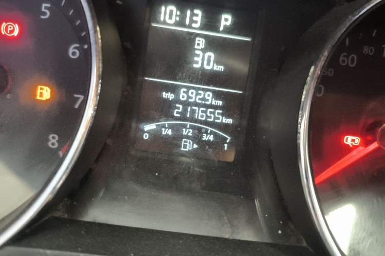 Used Volkswagen Sagitar 2018 1.6L Automatic Comfort Model Odometer Close Up