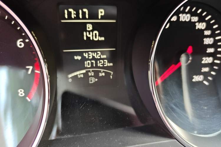 Used Volkswagen Sagitar 2018 1.6L Automatic Comfort Model Odometer Close Up