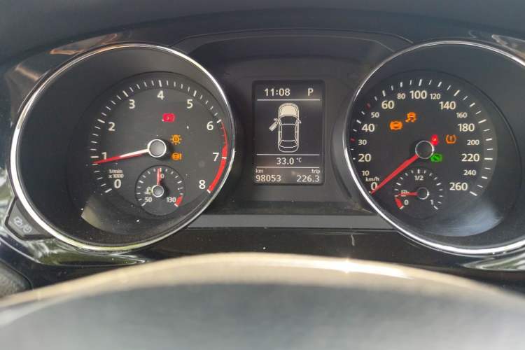 Used Volkswagen Sagitar 2018 180TSI DSG Prestige Edition Odometer Close Up