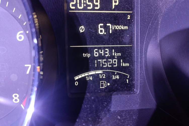 Used Volkswagen Sagitar 2018 1.6L Automatic Comfort Model Odometer Close Up