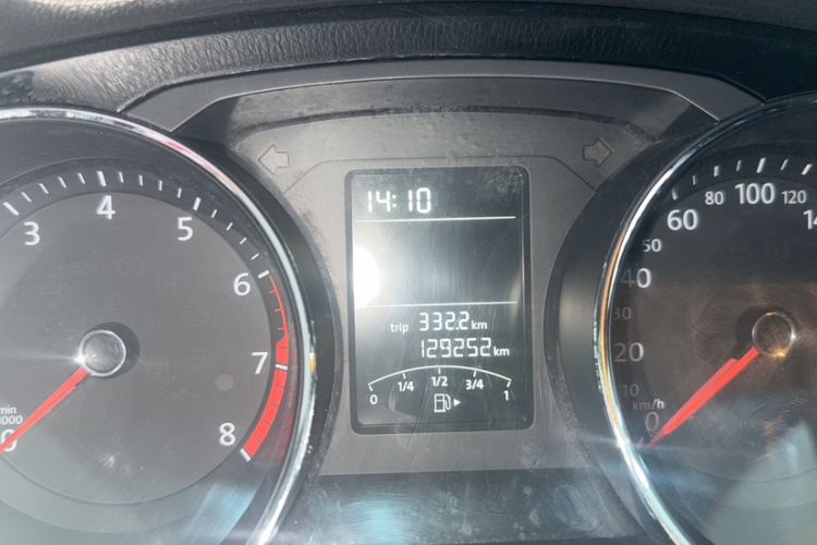 Used Volkswagen Sagitar 2018 1.6L Automatic Comfort Model Odometer Close Up