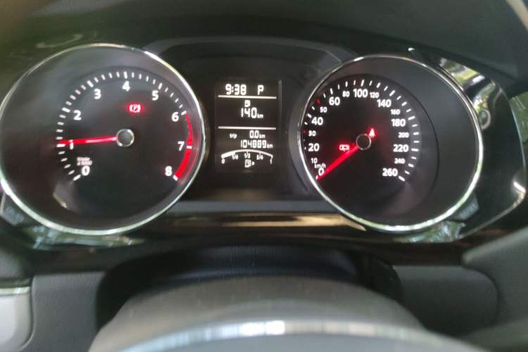 Used Volkswagen Sagitar 2018 1.6L Automatic Comfort Model Odometer Close Up