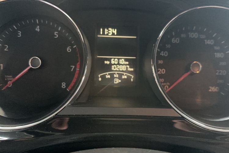 Used Volkswagen Sagitar 2018 1.6L Automatic Comfort Model Odometer Close Up