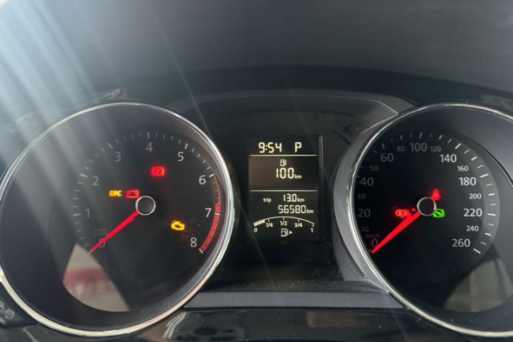 Used Volkswagen Sagitar 2018 1.6L Automatic Comfort Model Odometer Close Up