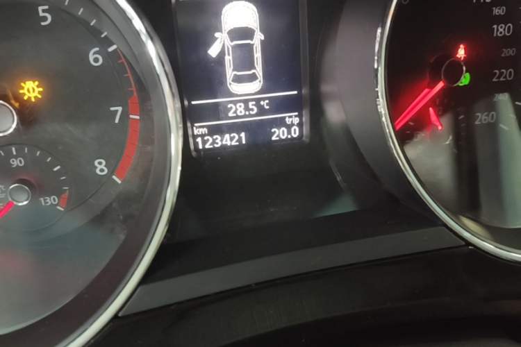 Used Volkswagen Sagitar 2018 280TSI DSG Ignite Edition Odometer Close Up