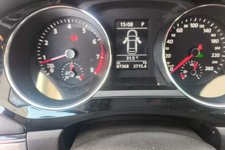 Used Volkswagen Sagitar 2018 180TSI DSG Prestige Edition Odometer Close Up