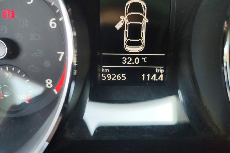 Used Volkswagen Sagitar 2018 280TSI DSG Comfort Model Odometer Close Up