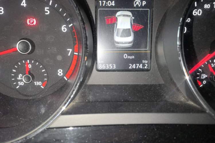 Used Volkswagen Sagitar 2018 280TSI DSG Luxury Model Odometer Close Up