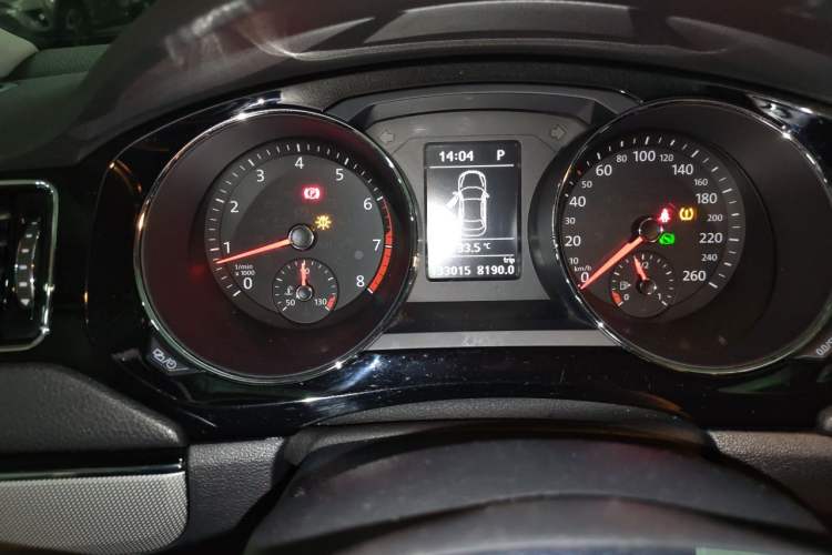 Used Volkswagen Sagitar 2018 280TSI DSG Ignite Edition Odometer Close Up
