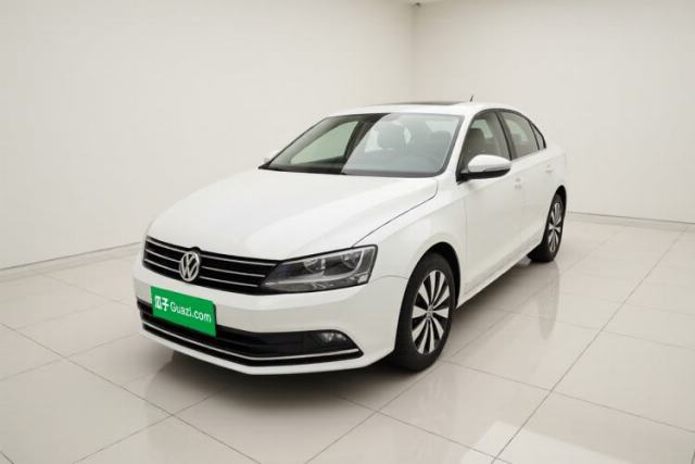 Ojetý Volkswagen Sagitar 2018 1.6L Automatic Comfort Model