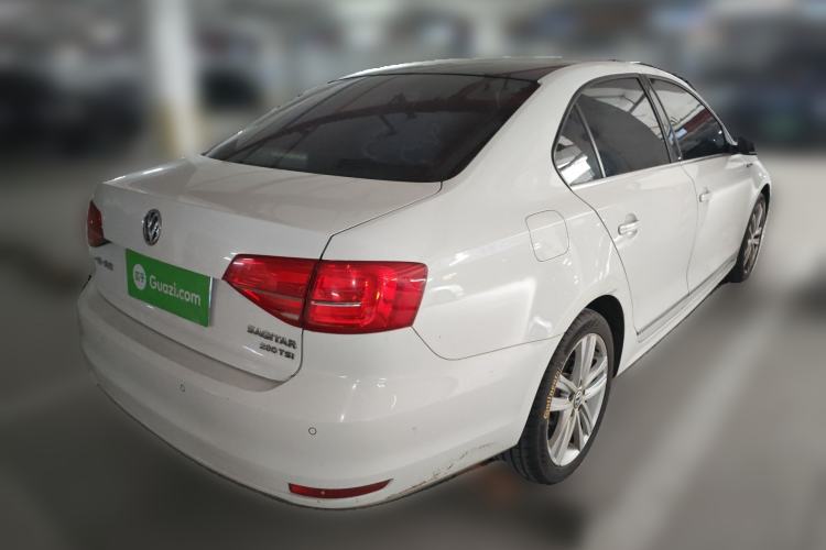 Used Volkswagen Sagitar 2018 280TSI DSG Luxury Model Rear Right 45 Deg