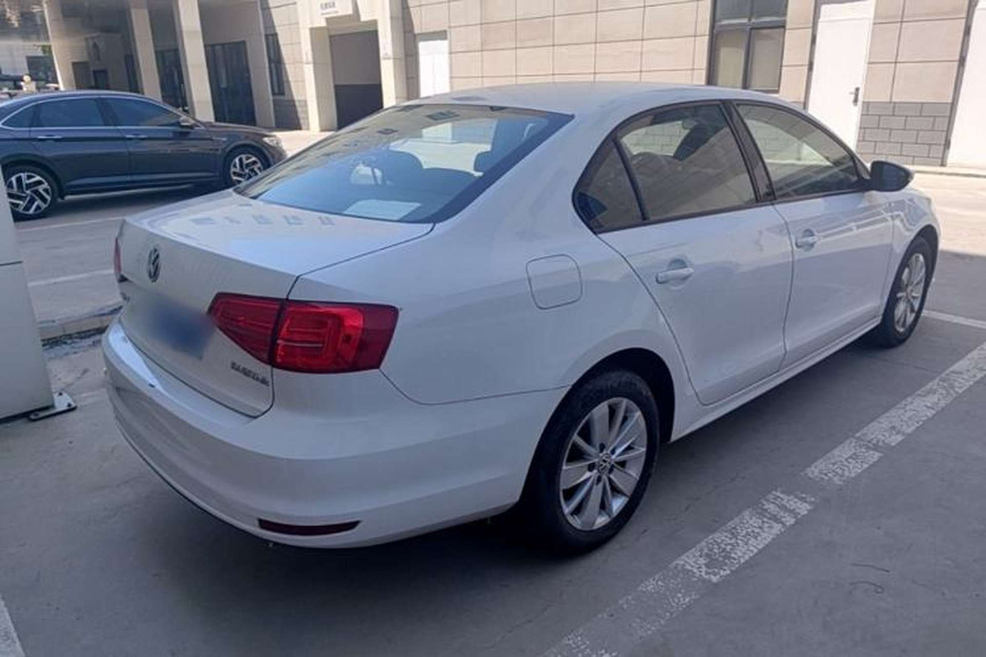 Used Volkswagen Sagitar 2018 1.6L Manual Fashion Edition Rear Right 45 Deg