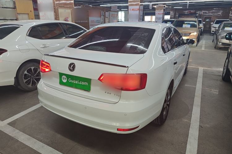 Used Volkswagen Sagitar 2018 1.6L Manual Comfort Model Rear Right 45 Deg