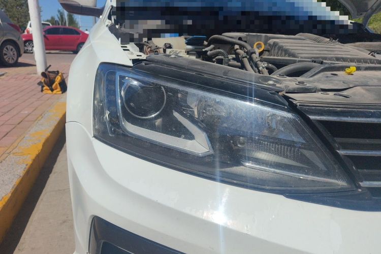 Used Volkswagen Sagitar 2018 280TSI DSG Ignite Edition Right Front Headlight