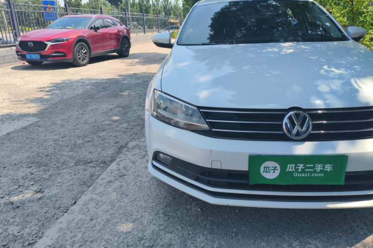 Used Volkswagen Sagitar 2018 1.6L Automatic Fashion Model Right Front Headlight