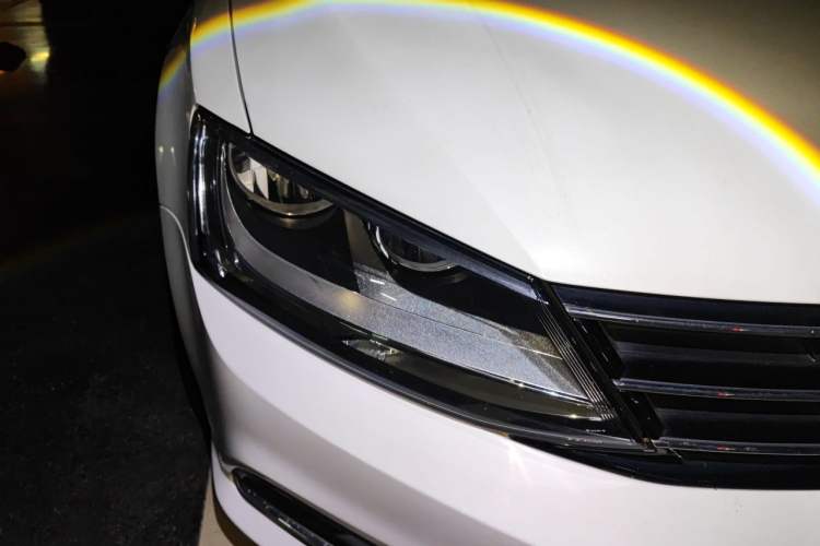 Used Volkswagen Sagitar 2018 180TSI DSG Prestige Edition Right Front Headlight