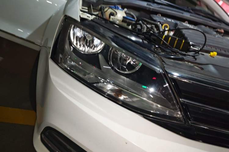 Used Volkswagen Sagitar 2018 180TSI DSG Prestige Edition Right Front Headlight