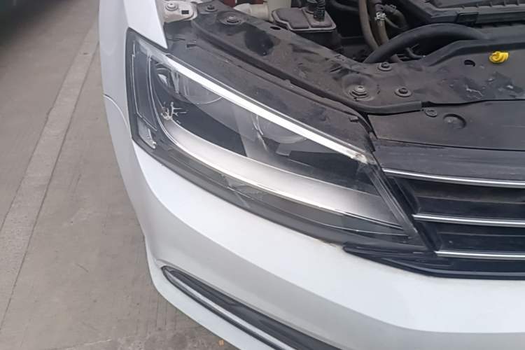 Used Volkswagen Sagitar 2018 180TSI DSG Prestige Edition Right Front Headlight