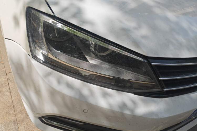 Used Volkswagen Sagitar 2018 280TSI DSG Comfort Model Right Front Headlight