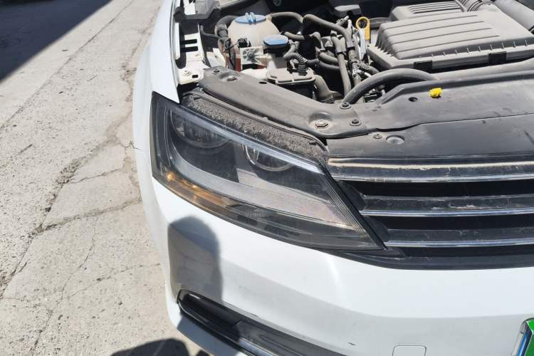 Used Volkswagen Sagitar 2018 280TSI DSG Comfort Model Right Front Headlight