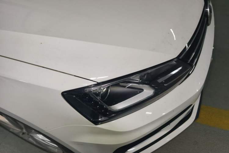 Used Volkswagen Sagitar 2018 280TSI DSG Ignite Edition Right Front Headlight