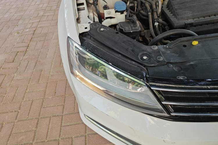 Used Volkswagen Sagitar 2018 180TSI DSG Prestige Edition Right Front Headlight