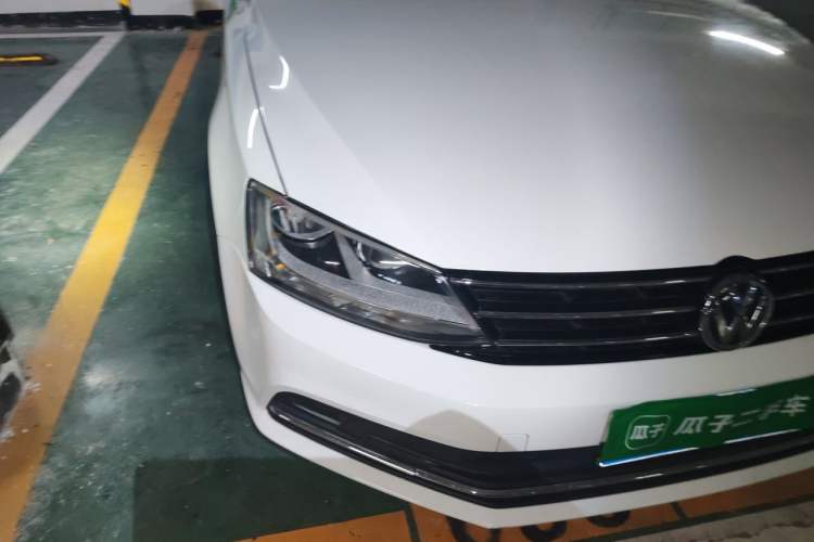 Used Volkswagen Sagitar 2018 180TSI DSG Prestige Edition Right Front Headlight