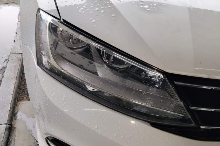 Used Volkswagen Sagitar 2018 1.6L Automatic Comfort Model Right Front Headlight