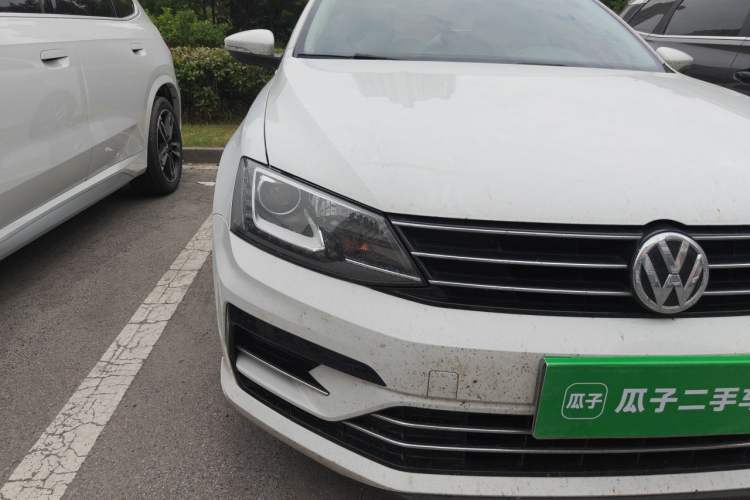 Used Volkswagen Sagitar 2018 280TSI DSG Ignite Edition Right Front Headlight