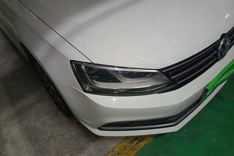 Used Volkswagen Sagitar 2018 280TSI DSG Comfort Model Right Front Headlight