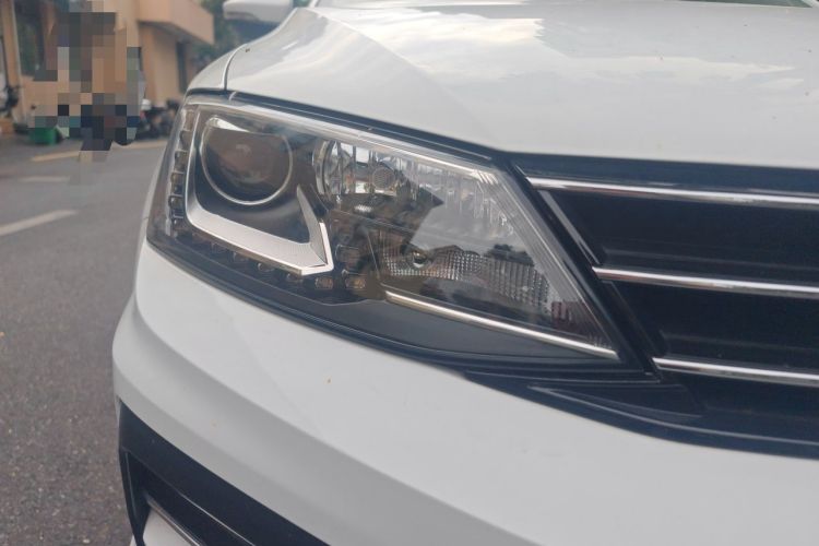 Used Volkswagen Sagitar 2018 280TSI DSG Ignite Edition Right Front Headlight