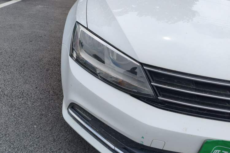 Used Volkswagen Sagitar 2018 280TSI DSG Comfort Model Right Front Headlight