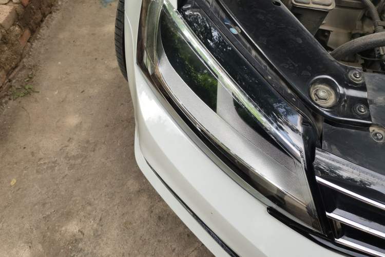 Used Volkswagen Sagitar 2018 1.6L Automatic Comfort Model Right Front Headlight