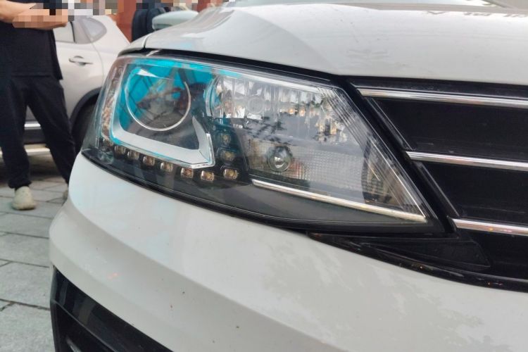 Used Volkswagen Sagitar 2018 280TSI DSG Ignite Edition Right Front Headlight