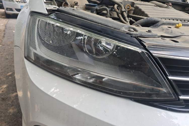 Used Volkswagen Sagitar 2018 180TSI DSG Prestige Edition Right Front Headlight