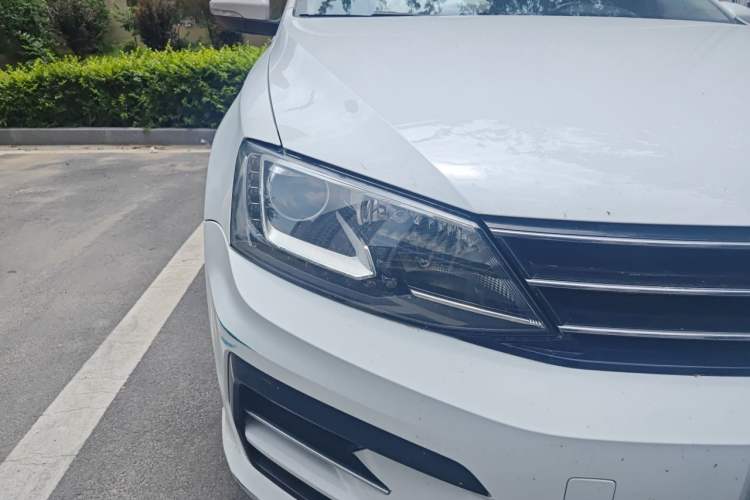 Used Volkswagen Sagitar 2018 280TSI DSG Ignite Edition Right Front Headlight